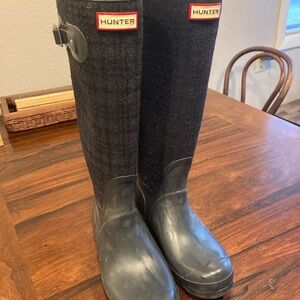 Hunter Black Wool-Blend Boots